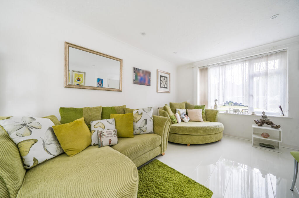 1295706-9-6825b77...