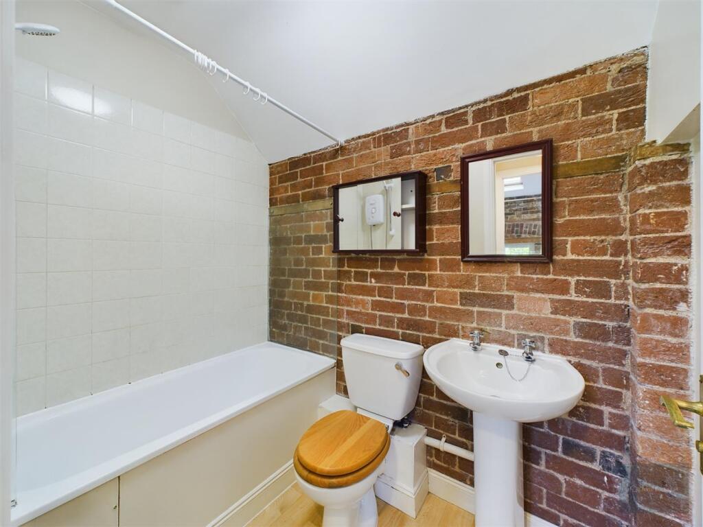 CAM02563G0-PR0056-ST