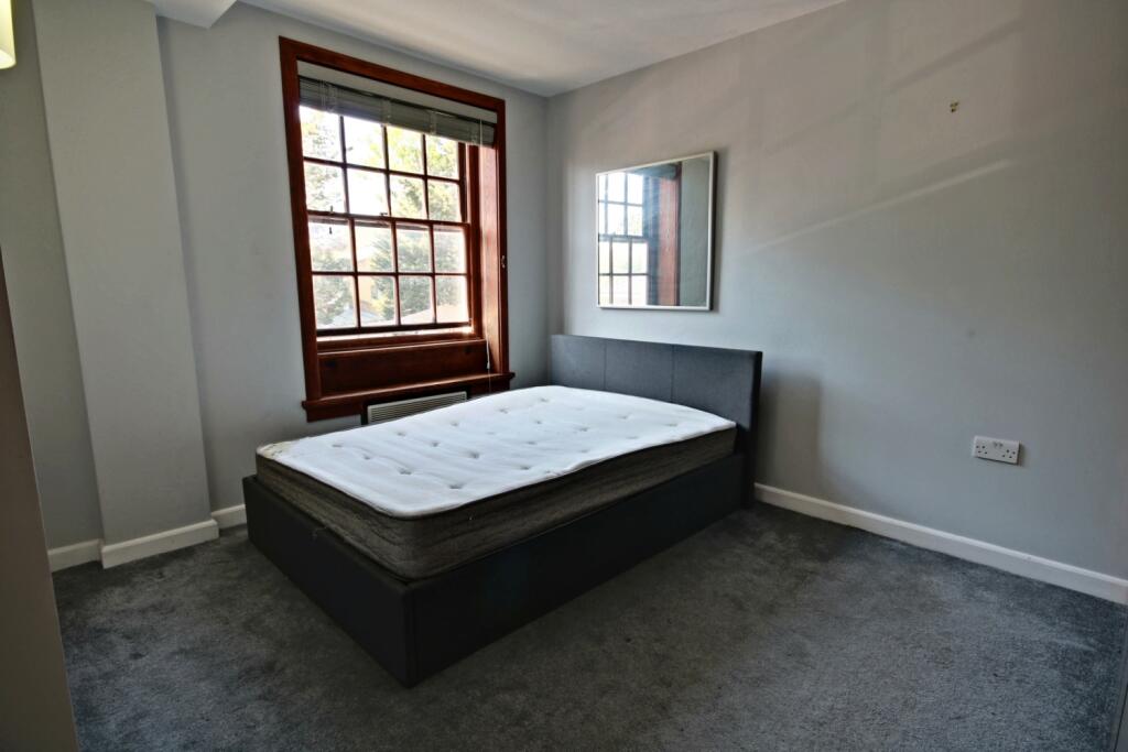 D401 Sir Giles Gilbert Scott Building - Bedroom 1