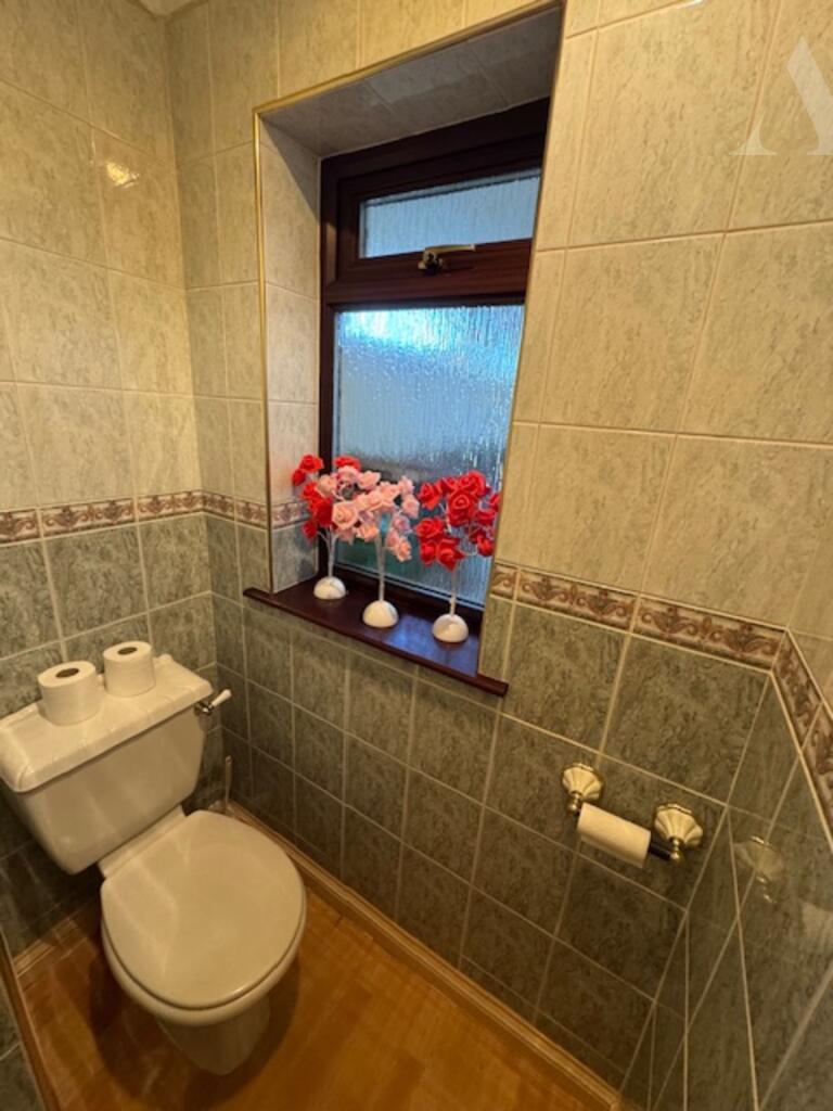 47 Foley Road Downstairs shower room