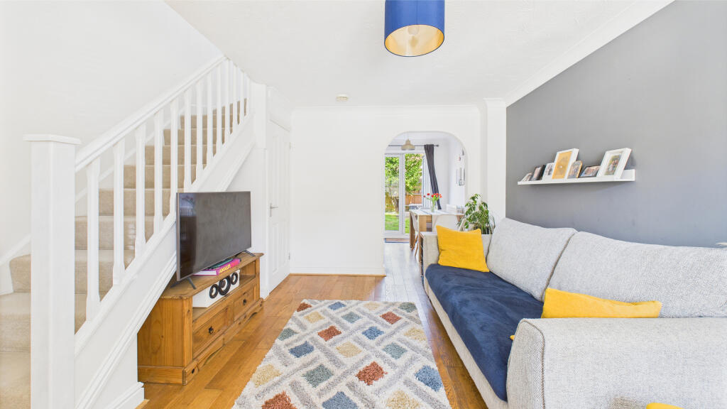 CAM04968G0-PR0038-STILL016