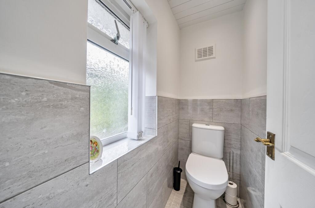 WC - 104 OLD MEADOW LANE - EweMove Sale