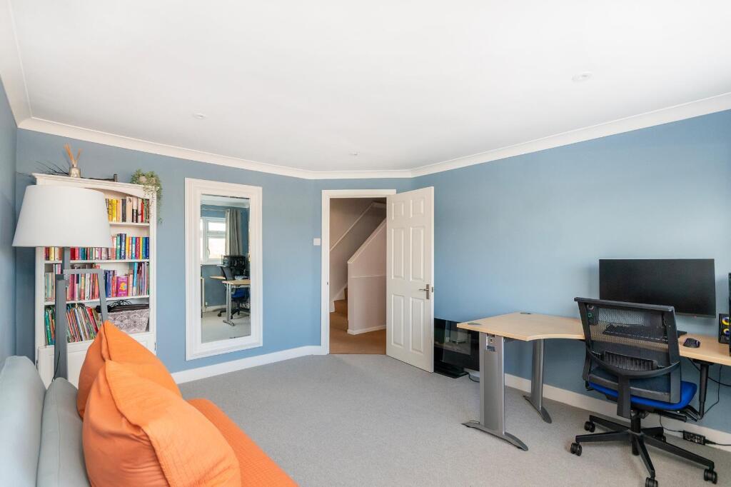 1B2H9RDD - Bedroom G.jpg