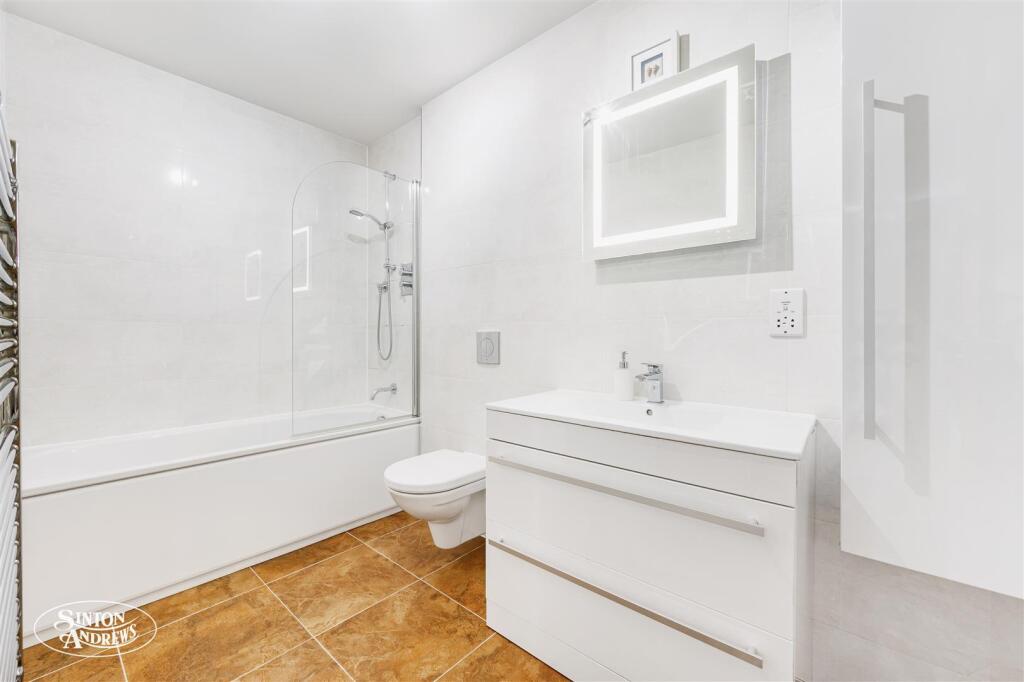 Flat 5  Harrington Court-10.jpg