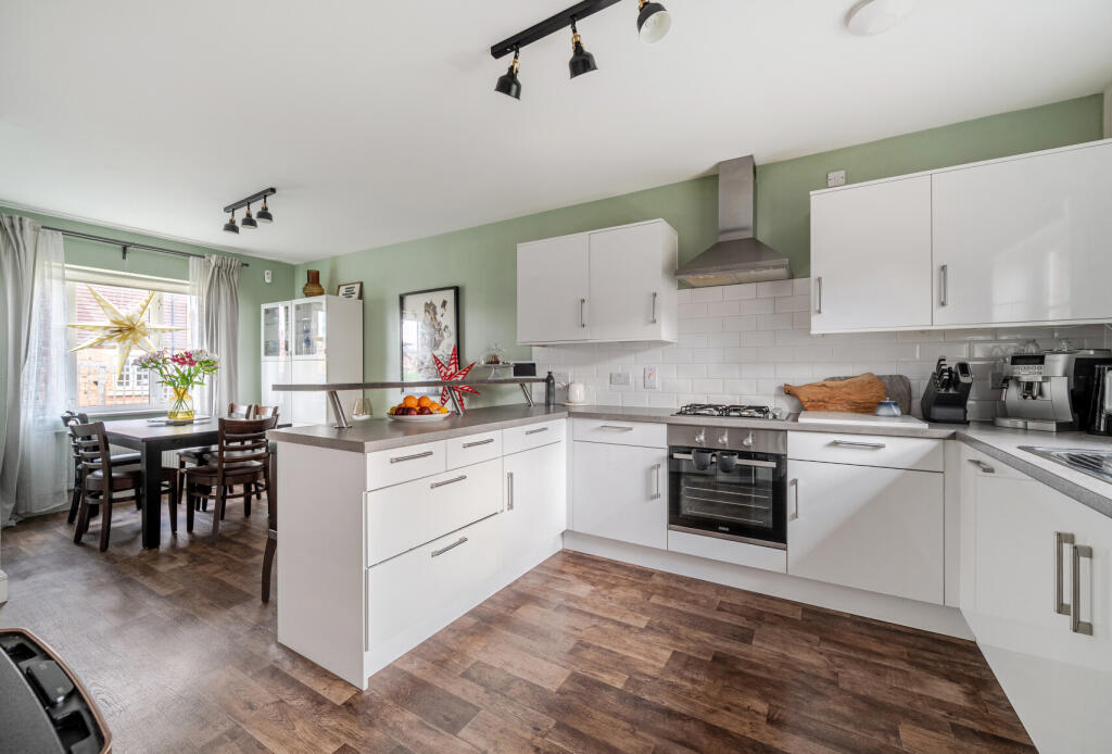 1394564-9-6949424...