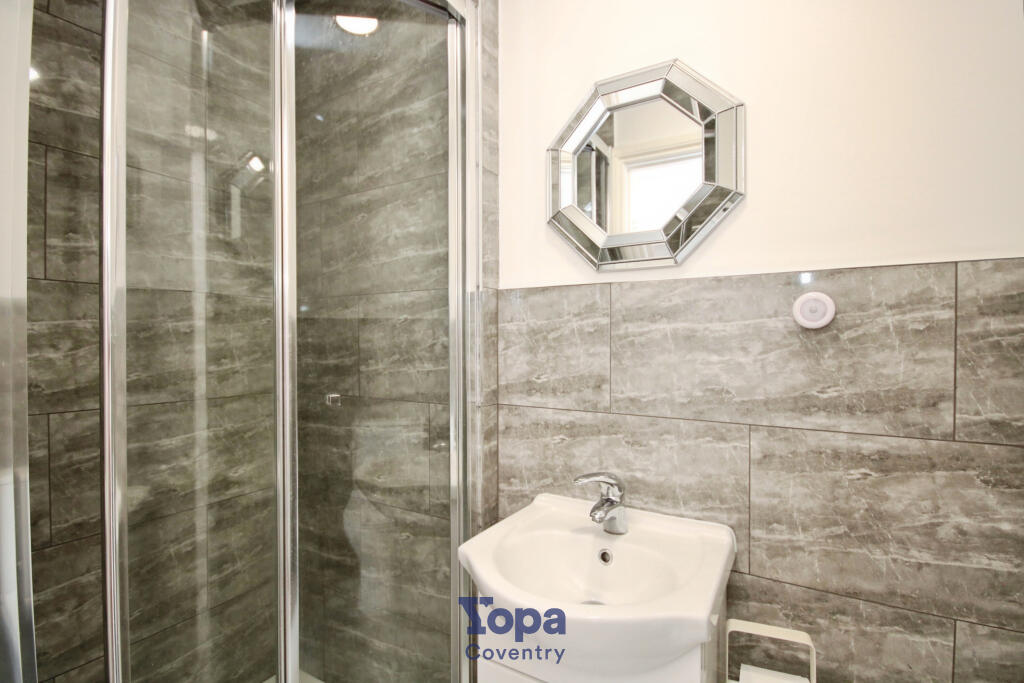 F0c72869-Shower 203.JPG