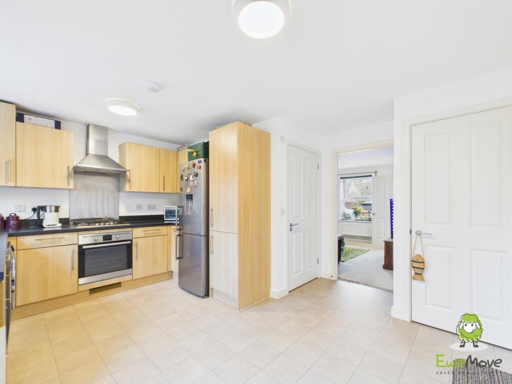 EweMove Estate Agents Basingstoke - Chilworth Way 