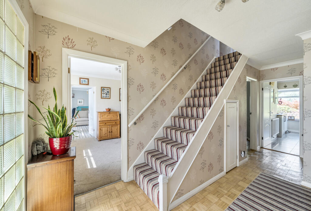 1346778-10-68bb30...