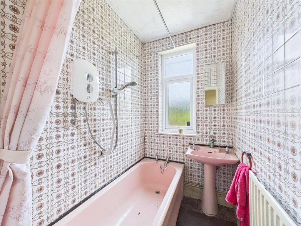 3-bedroom detached bungalow  (6).jpg