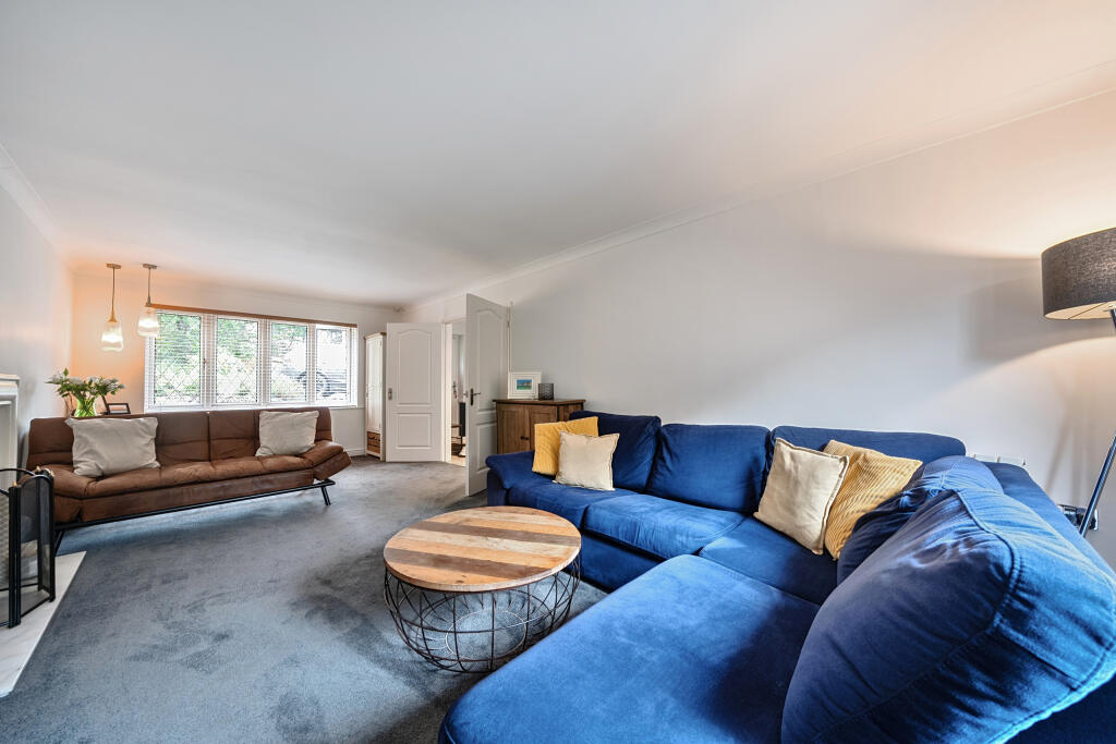 1311826-16-685add78a7479