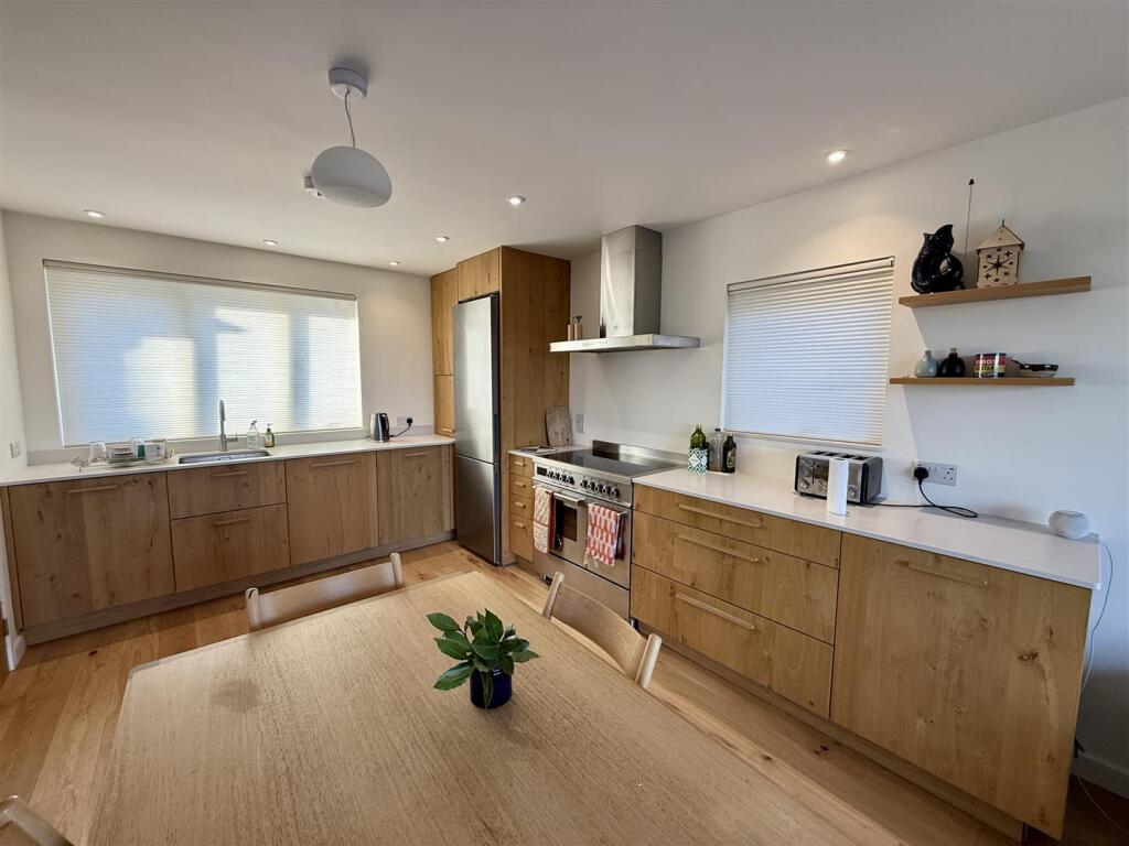 Living/Dining/Kitchen: