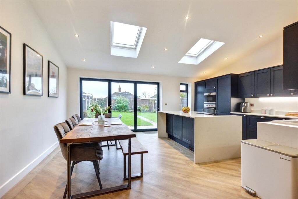 Open Plan Breakfast Kitchen
