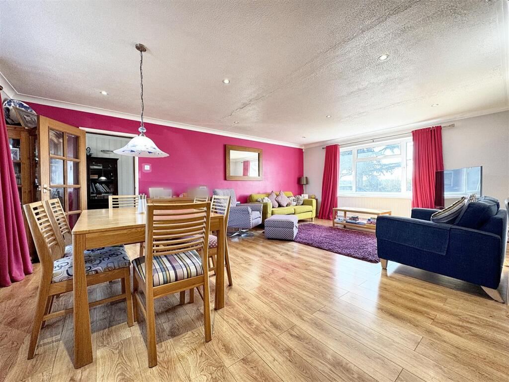 Kitchen/Diner/Family Room