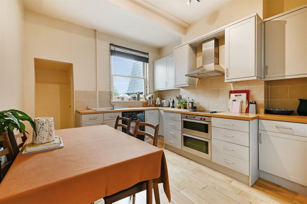BEVERLEY ROAD, 6B-17.jpg