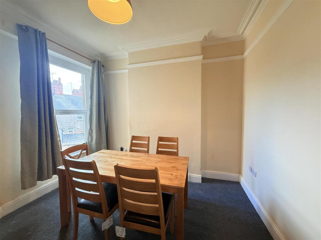 Dining Room.JPG