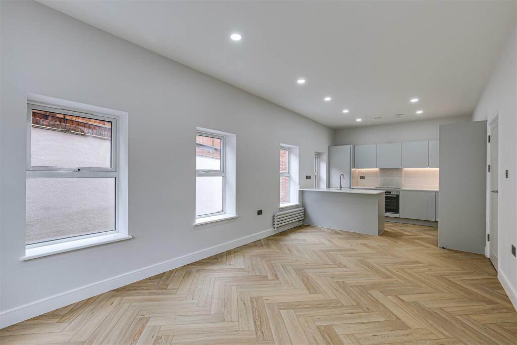 5 Reception Room - Kitchen.jpg