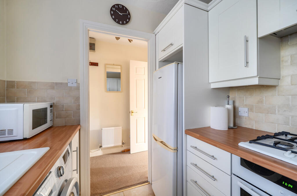 1395681-8-695e35a...