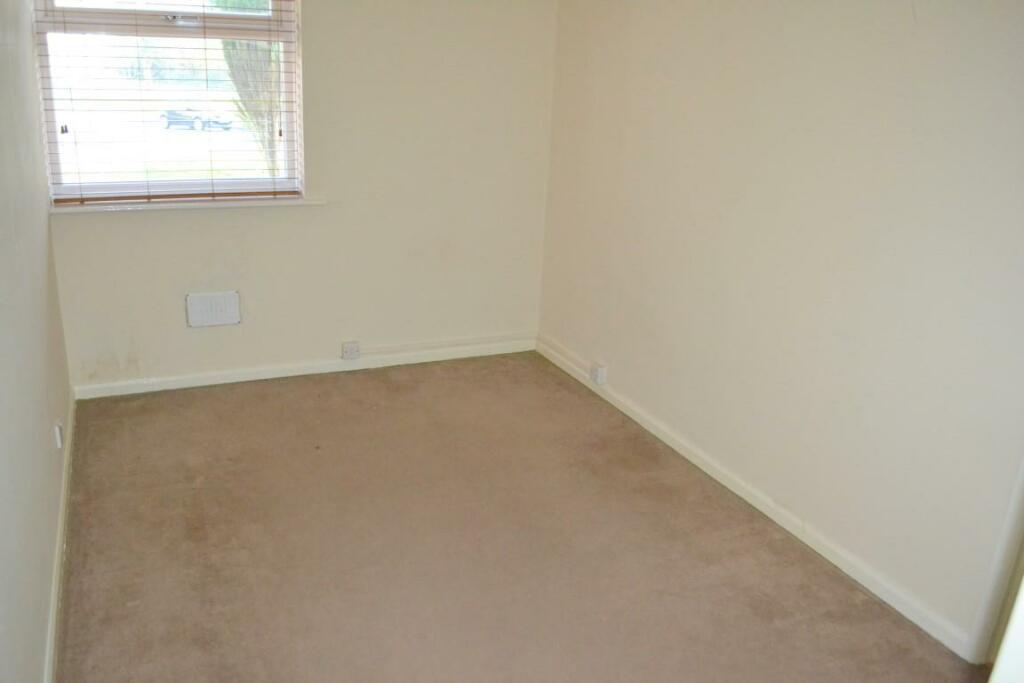 bed3 (Medium).JPG