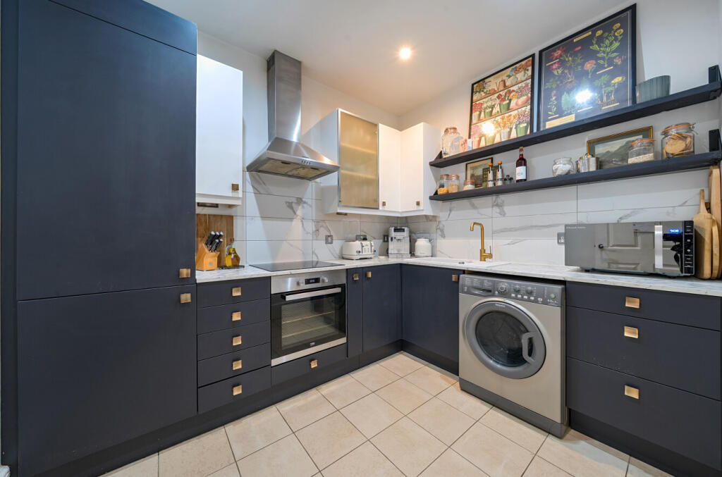 1372151-20-68fb43...