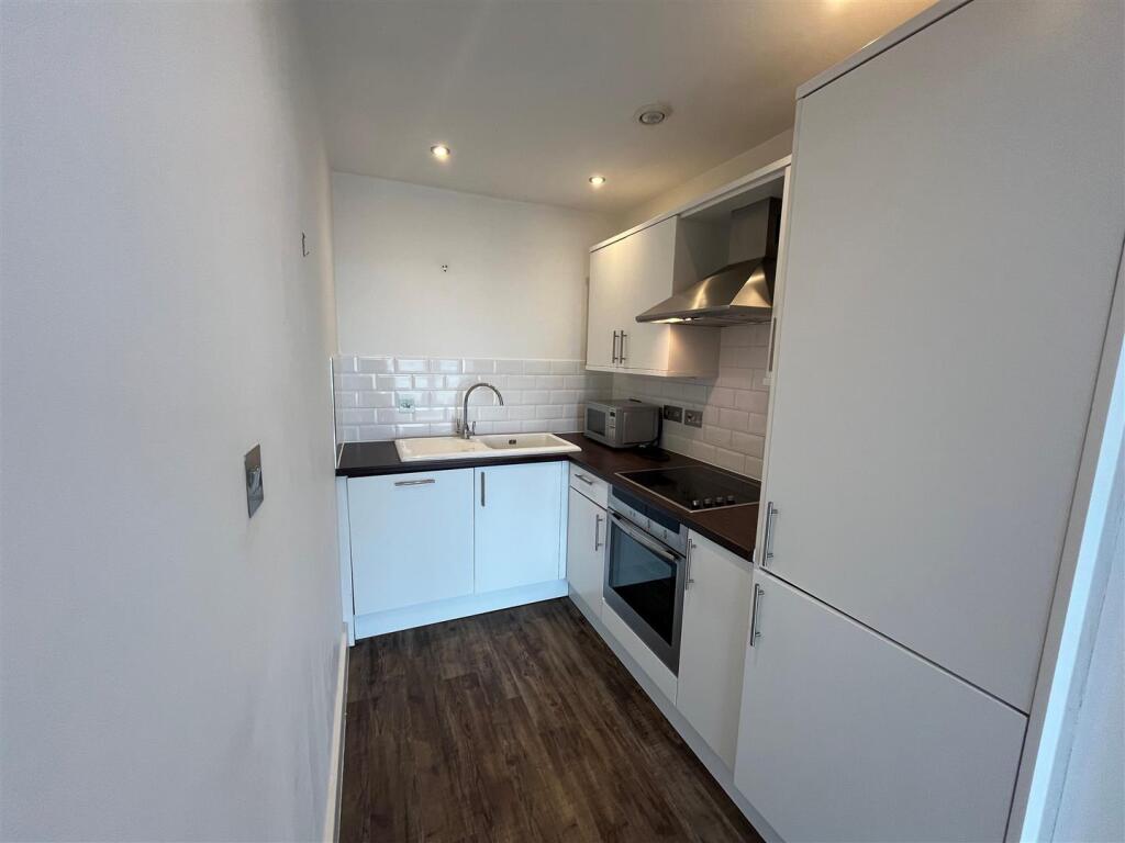 Kitchen - 1.jpg