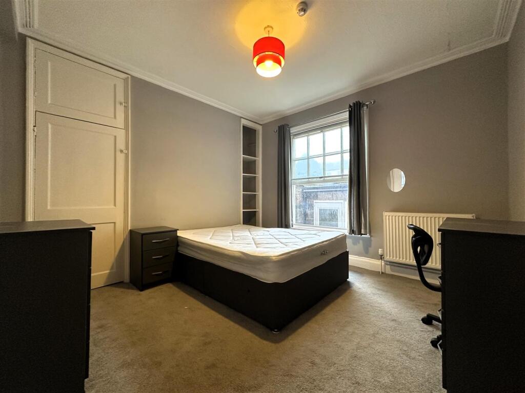 Room 4.jpg
