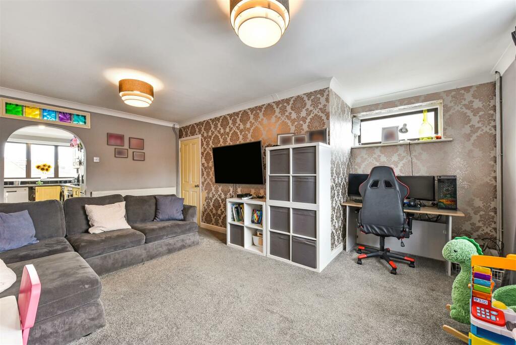 Living Room.jpg