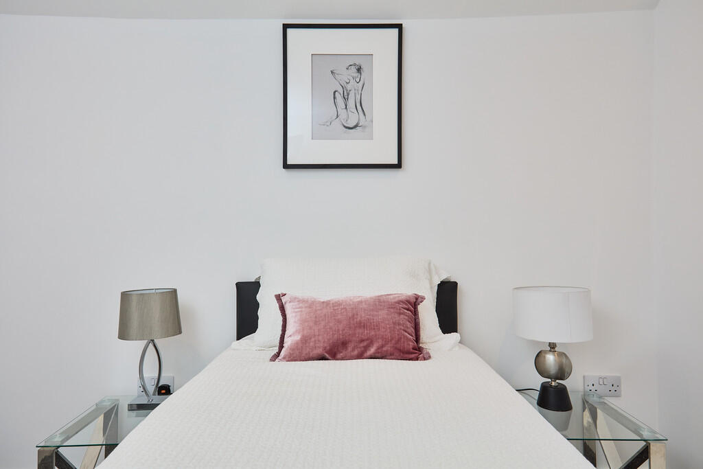 Edward Knight 202...