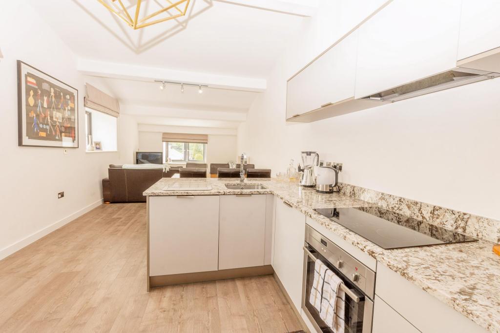 Lounge / Kitchen