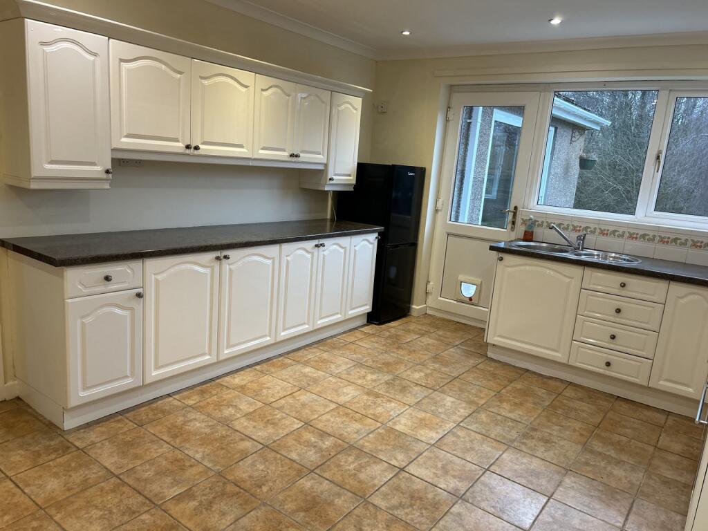 Kitchen / Breakfast Room