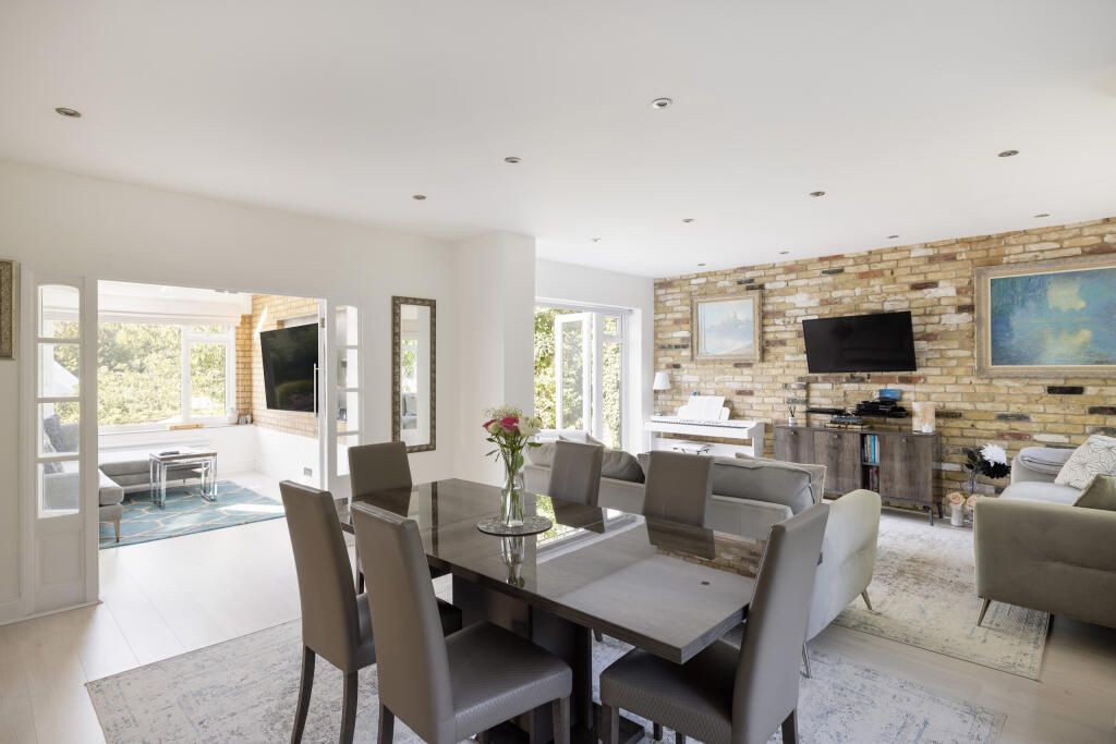 The Private Realtor - 442 Selsdon Road - 2_Hi