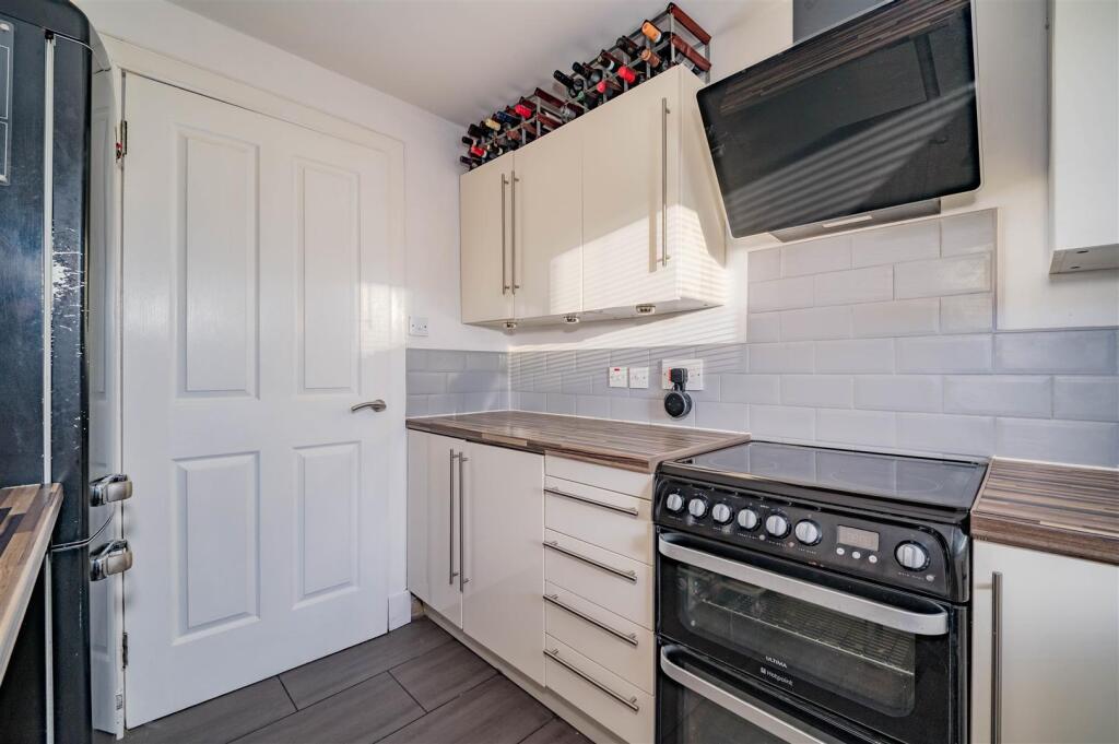 23 Braemar Gardens BF-12.JPG