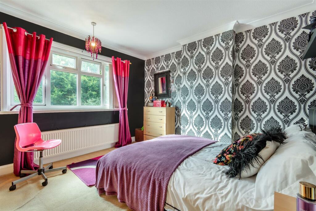 8617028-interior01.jpg