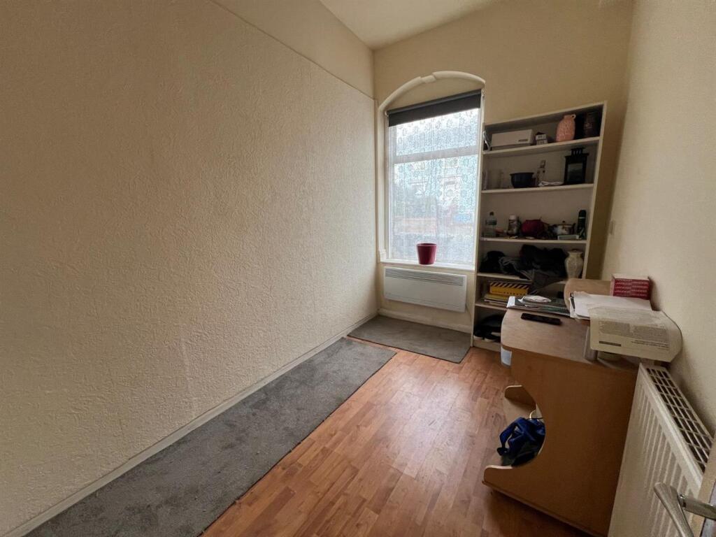 WhatsApp Image 2025-03-24 at 15.38.34_06039931.jpg