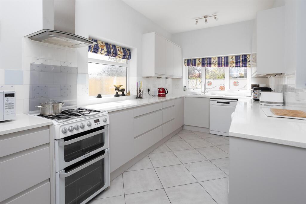 2 Westgate Road, Rugby (22).jpg