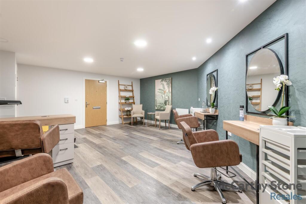 8672597-interior14.jpg