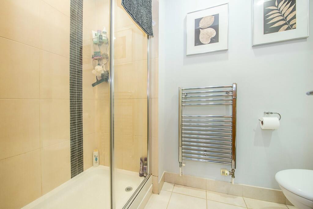 En-Suite Shower