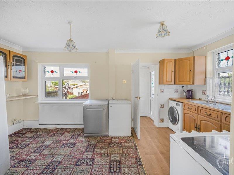 Kitchen/dining area
