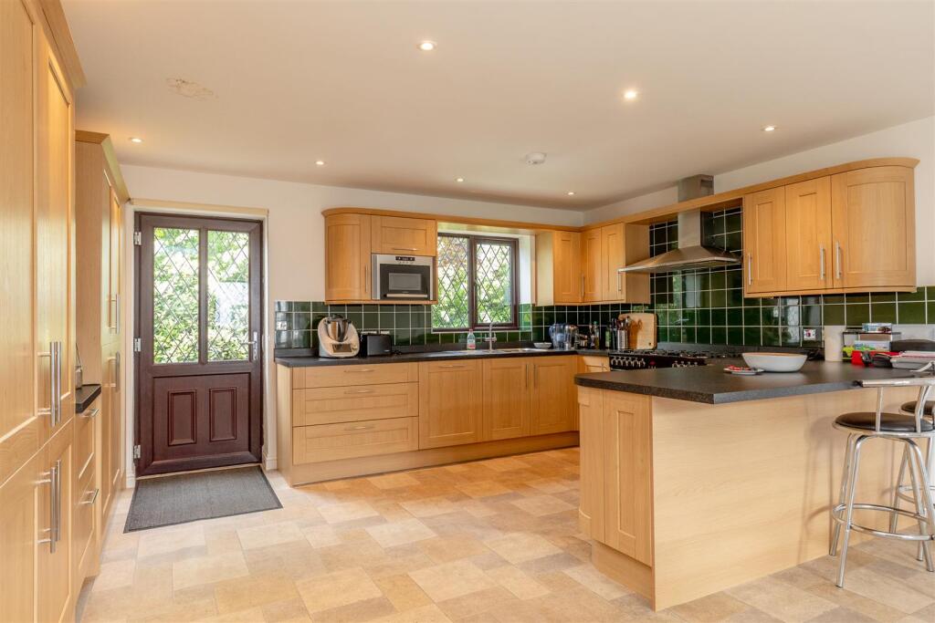 Tudor Lodge, Henbury Kitchen 2.jpg