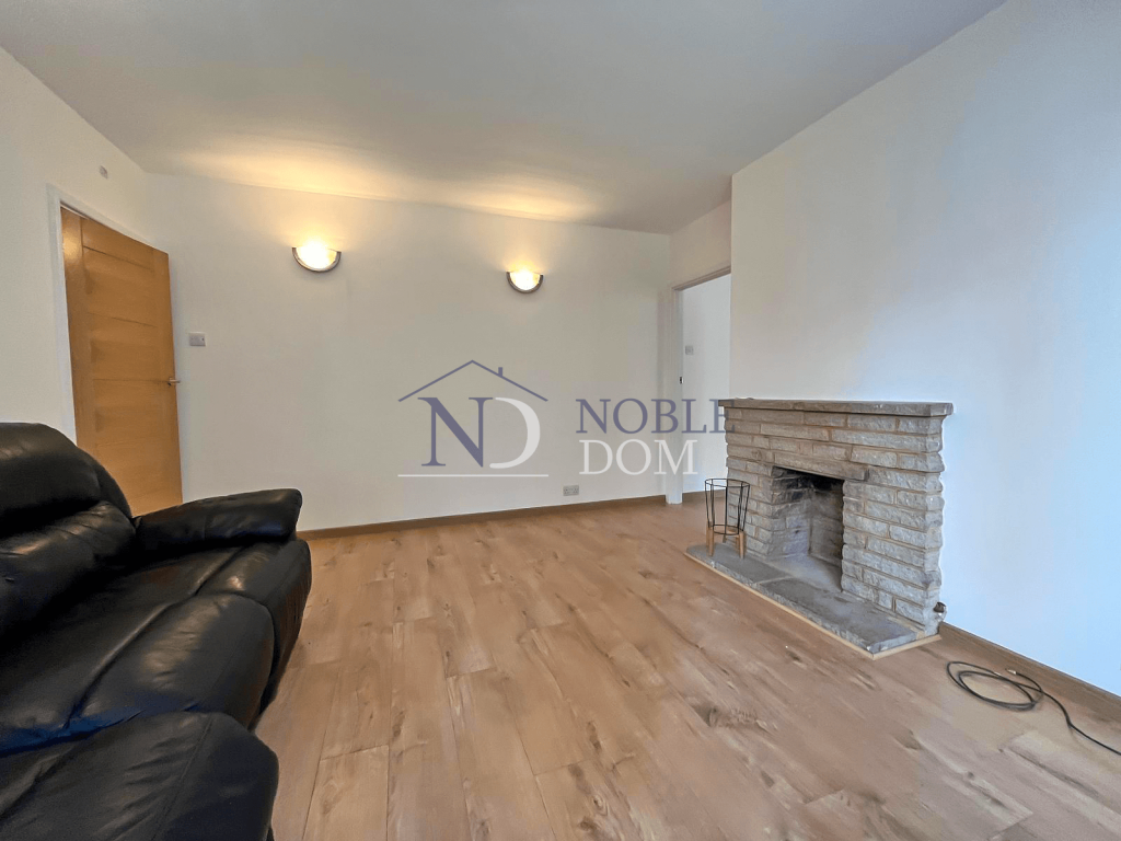 1 BEDROOM FLAT IN TWICKENHAM