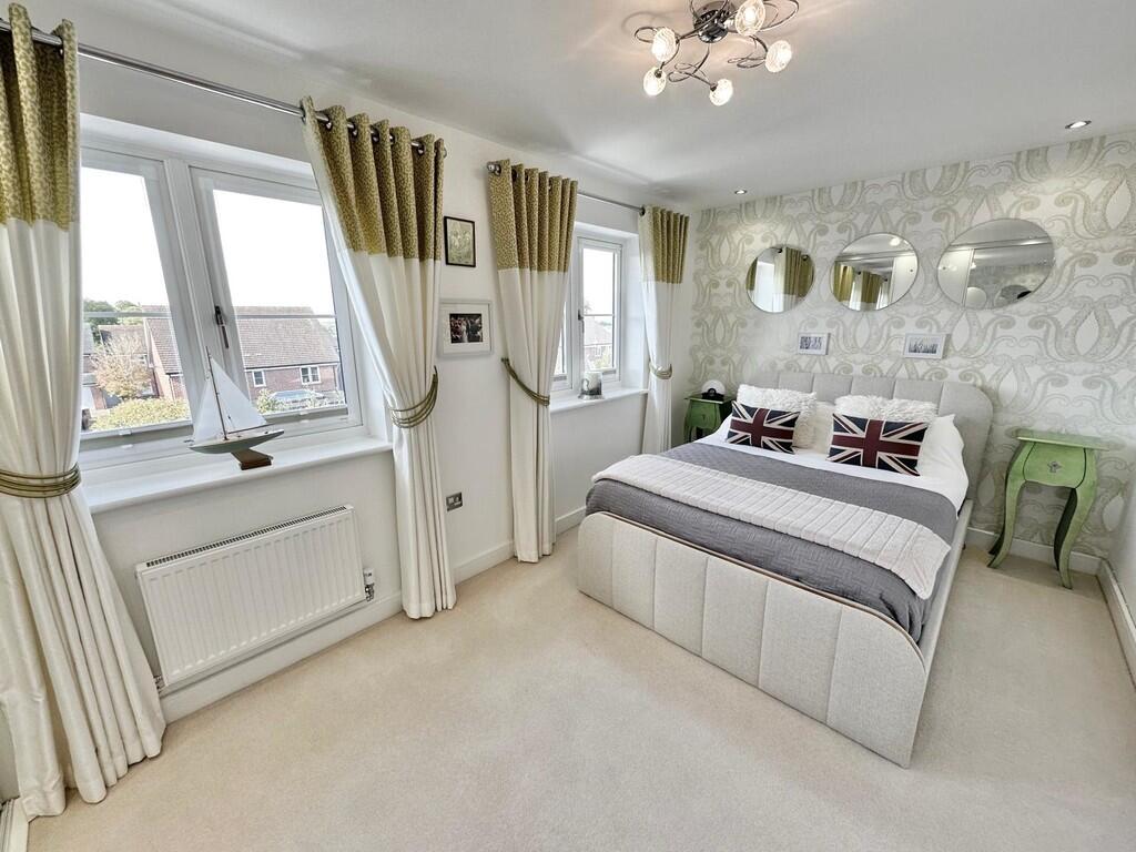 IMG-20250917-WA00...