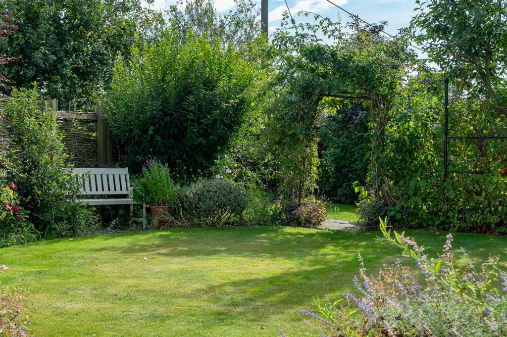 Spring_Cottage5[1].jpg