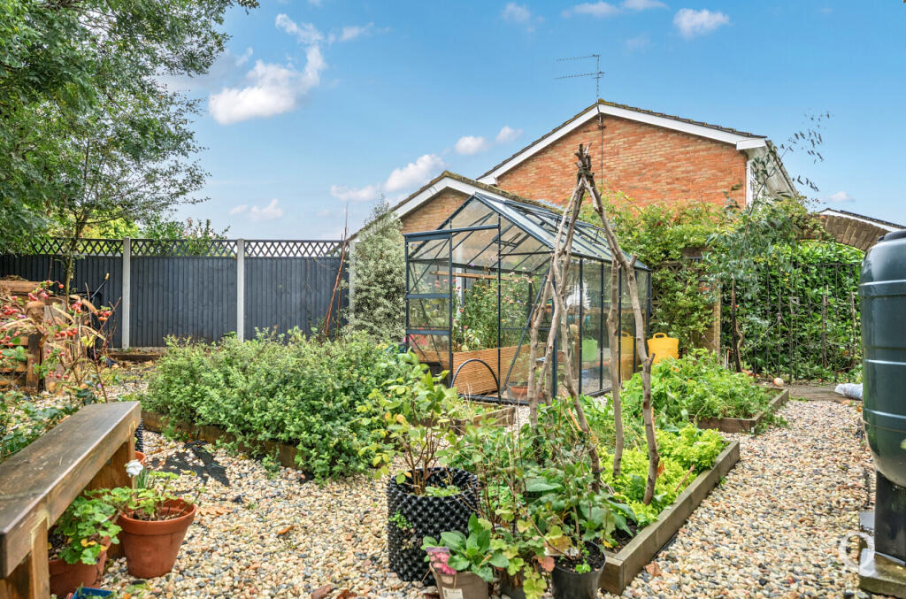 e31956ad-cbb2-4be...