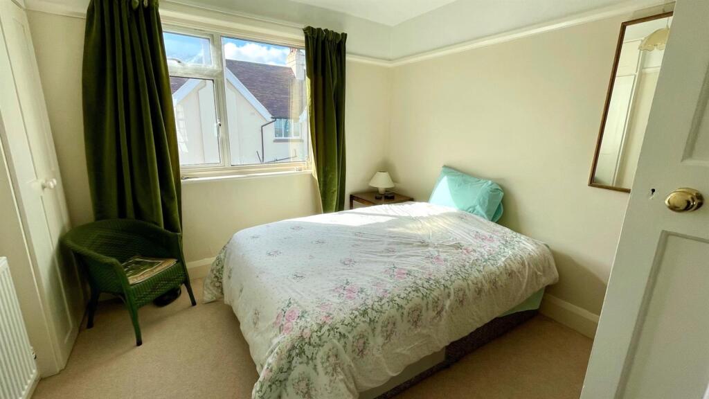 BEDROOM 3