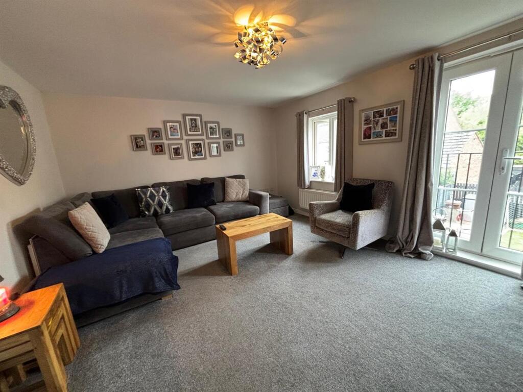 Living Room: