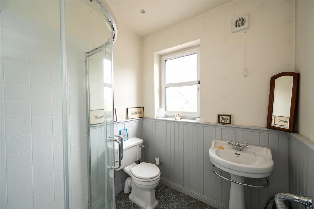 Gf Shower Room