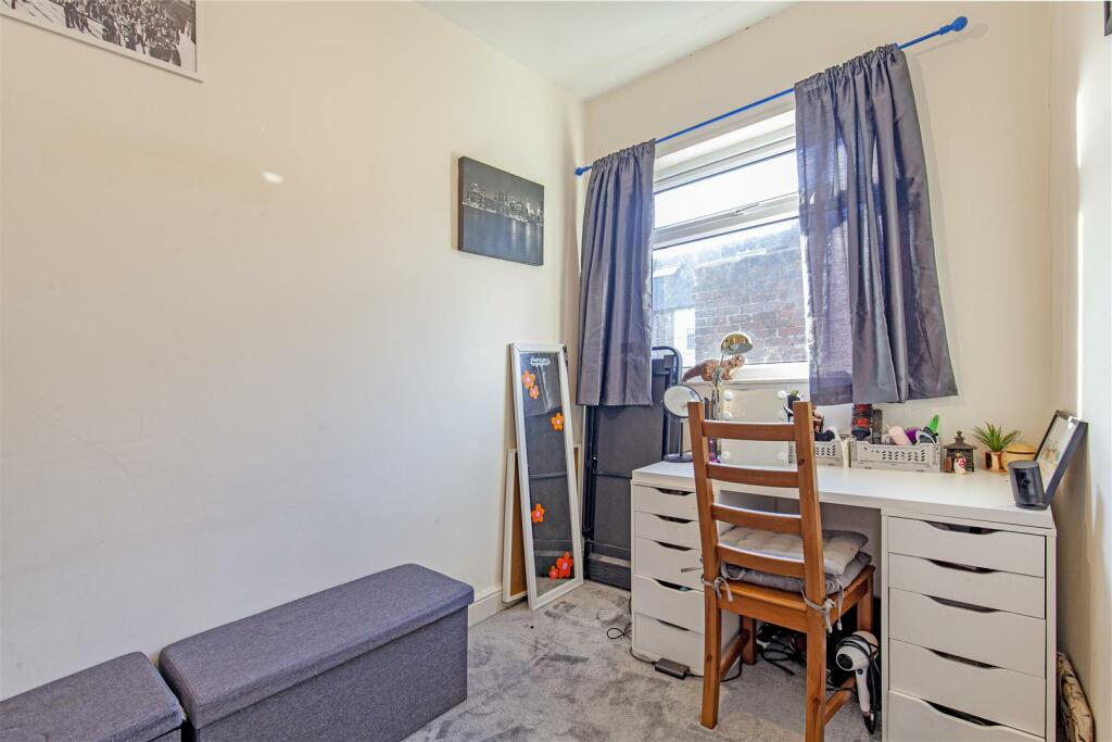 Bedroom 2-1.jpg