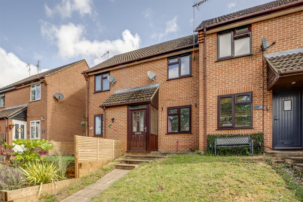 12 Old Coach Drive, HP11 1AS-11.jpg