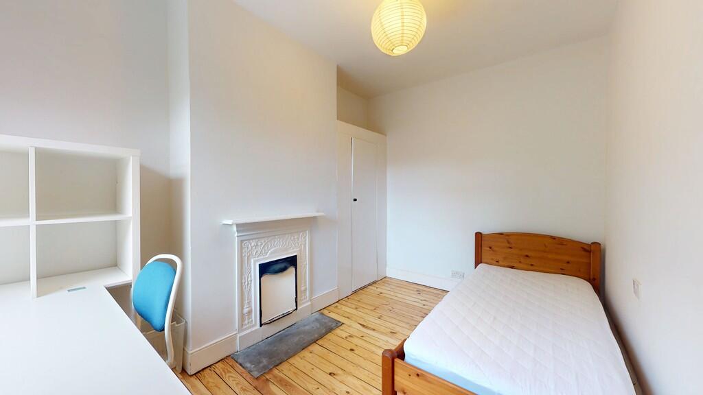 First Floor Middl...