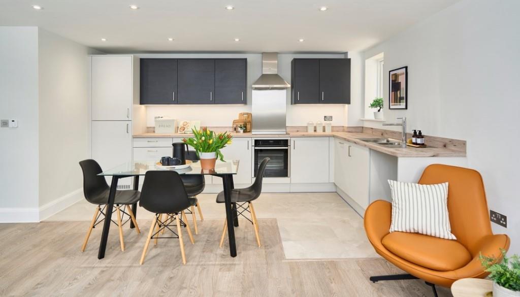 gallery_Courtfield-Gardens-Trowbridge-plot-12-dini