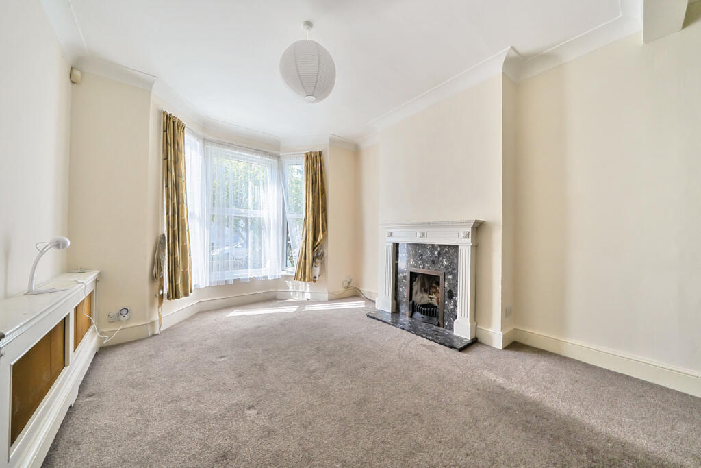 1332149-7-68877dd...